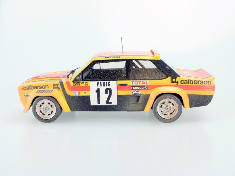 ギャラリービューアに画像をロードする, Fiat 131 Abarth 1980 Rally Montecarlo dirty /TOPMARQUES 1/18 ミニカー