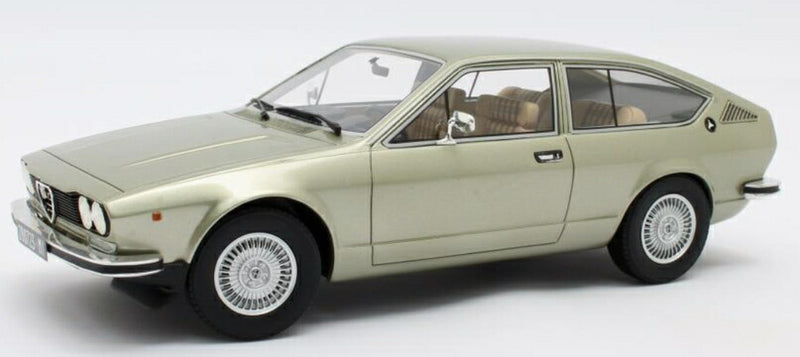 ギャラリービューアに画像をロードする, Alfa Romeo Alfetta GT green metallic 1975 /Cult Models 1/18 ミニカー