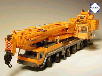 リープヘル A 954 B HD 港湾クレーン仕様機(1/50)LIEBHERR YCCモデル 1/50 LIEBHERR LTM 1400 リープヘル クレーン 重機