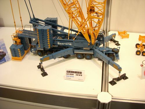 LIEBHERRリープヘル LG1550 SDWB 63/70m SARENS ジブ延長 デリックセット /YCC 1/50 クレーン 建設機械模型
