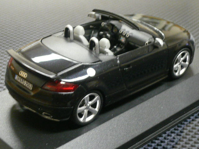 ギャラリービューアに画像をロードする, 【アウディ純正】 Audi TT RS ロードスター 2009 ブラック /Schucoシュコー 1/43ミニカー