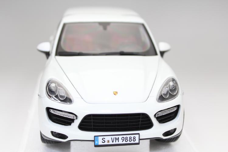 ギャラリービューアに画像をロードする, ポルシェ特注 Porsche カイエンターボ S 2012 ホワイト /Minichampsミニチャンプス 1/18 ミニカー