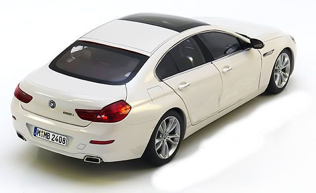 ギャラリービューアに画像をロードする, BMW特注 650i F06 Gran Coupe 2012 ホワイトメタリック /Paragon Modelsディーラーバージョン 1/18 ダイキャストミニカー