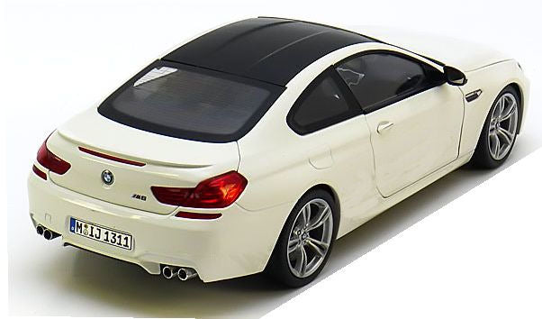 ギャラリービューアに画像をロードする, BMW特注 M6 F13 クーペ 2012 ホワイト白 /Paragon Modelsディーラーバージョン 1/18 ダイキャストミニカー