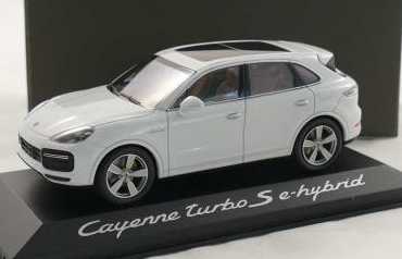 PORSCHEポルシェ特注 CAYENNE TURBO S E-HYBRID 2019 /ミニチャンプス 1/43ミニカー