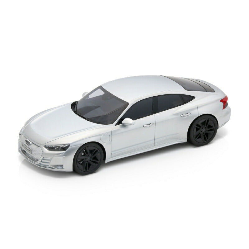 ギャラリービューアに画像をロードする, 【予約】2022年発売予定アウディディーラー特注Audi RS e-tron GT, matt chrome-plated /Norev 1/18 ミニカー
