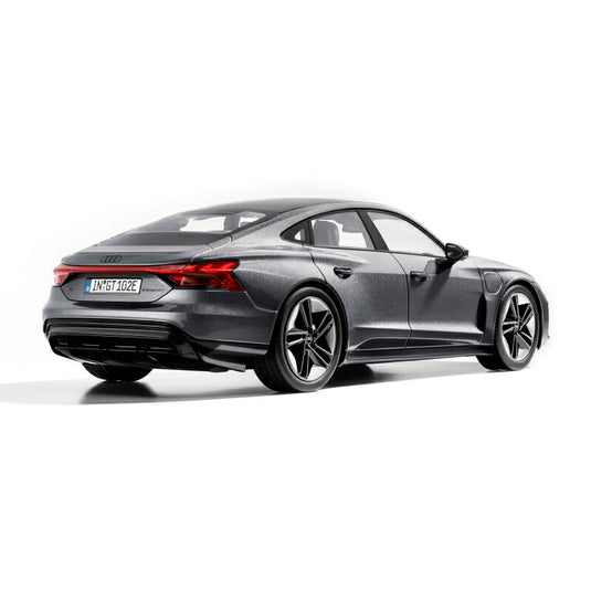アウディディーラー特注Audi RS e-tron GT, Daytona Grey/Norev 1/18 ミニカー
