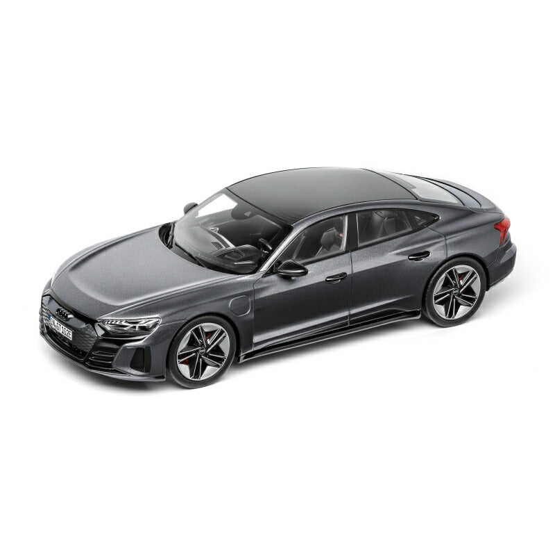 ギャラリービューアに画像をロードする, アウディディーラー特注Audi RS e-tron GT, Daytona Grey/Norev 1/18 ミニカー