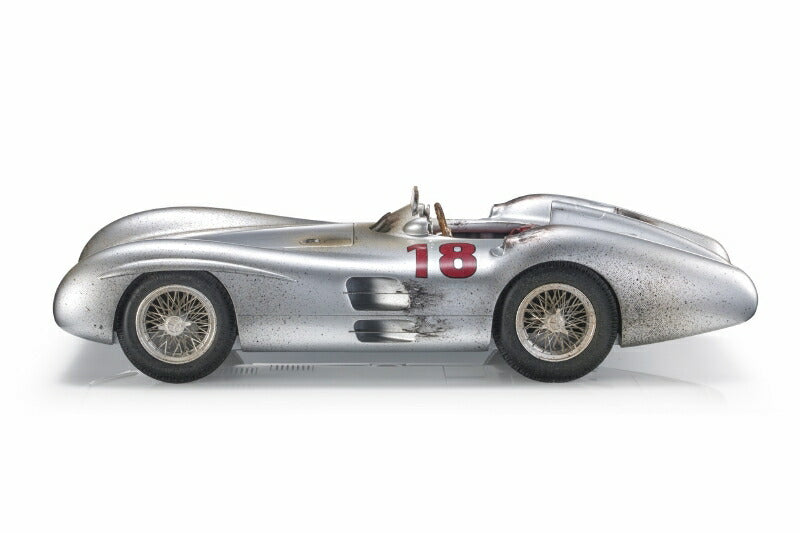 ギャラリービューアに画像をロードする, Mercedes-Benz W196R Streamliner 1954年 F1 フランスGP 優勝 #18 JM ファンジオ ダーティバージョン ディスプレイケース付き/ GP Replicas 1/18 ミニカー