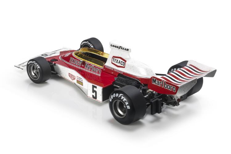 ギャラリービューアに画像をロードする, McLaren M23 1974年 F1 ブラジルGP 優勝 #5 E フィッティパルディ ダーティバージョン ディスプレイケース付き/ GP Replicas 1/18 ミニカー