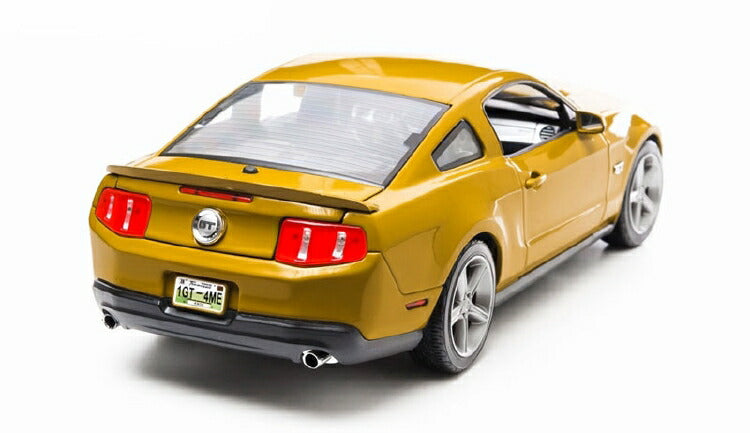 ギャラリービューアに画像をロードする, 2010 Ford Mustangマスタング GT in Sunset Gold Metallic /Greenlight 1/18 ミニカー