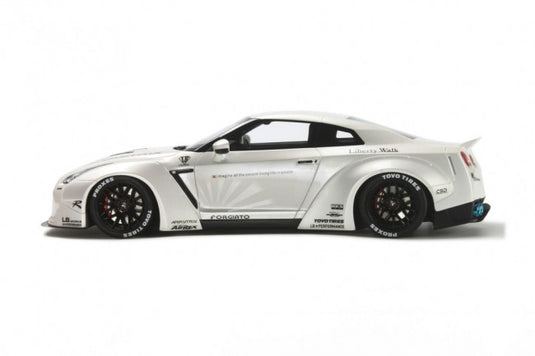 NISSAN日産 - R35 GTR LB Performance - GT125 /GT SPIRITスピリット 1/18 ミニカー