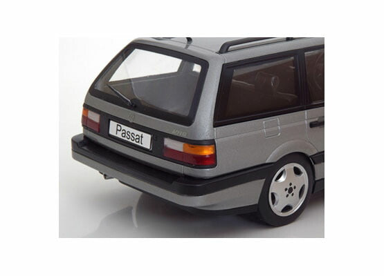 ギャラリービューアに画像をロードする, VW Passatフォルクスワーゲン パサート B3 VR6 1988 grey-metallic /KK-SCALE 1/18 ミニカー