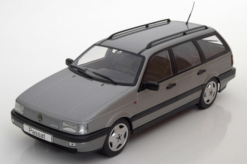 ギャラリービューアに画像をロードする, VW Passatフォルクスワーゲン パサート B3 VR6 1988 grey-metallic /KK-SCALE 1/18 ミニカー