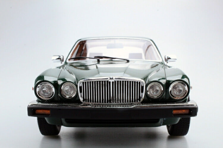 ギャラリービューアに画像をロードする, Jaguarジャガー XJ6 1982 green /LS-Collectibles 1/18 レジン ミニカー