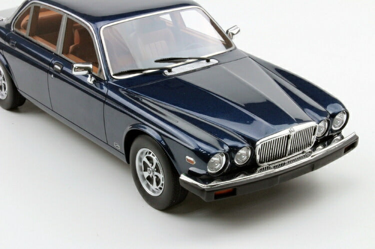 ギャラリービューアに画像をロードする, Jaguarジャガー XJ6 1982 Metallic blue /LS-Collectibles 1/18 レジン ミニカー