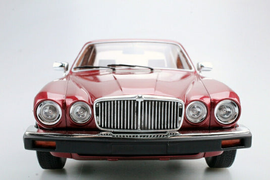 Jaguarジャガー XJ6 1982 Bordeaux /LS-Collectibles 1/18 レジン ミニカー