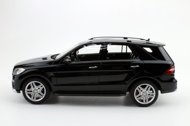 ギャラリービューアに画像をロードする, Mercedes ML63 AMG ブラック /LS COLLECTIBLES 1/18 レジンミニカー