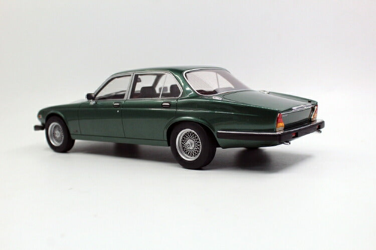 ギャラリービューアに画像をロードする, Jaguarジャガー XJ6 1982 Light metallic green /Ls Collectibles 1/18 ミニカー