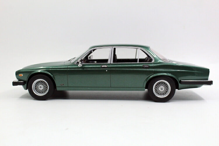 ギャラリービューアに画像をロードする, Jaguarジャガー XJ6 1982 Light metallic green /Ls Collectibles 1/18 ミニカー