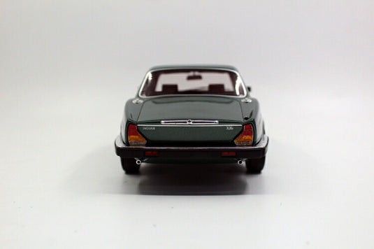 Jaguarジャガー XJ6 1982 Light metallic green /Ls Collectibles 1/18 ミニカー