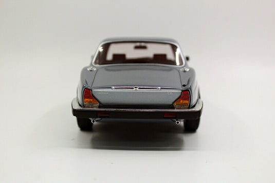 【予約】12月以降発売予定Jaguarジャガー XJ6 1982 Dark metallic grey /Ls Collectibles 1/18 ミニカー
