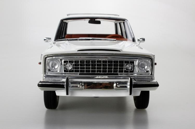 ギャラリービューアに画像をロードする, Jeep Grand Wagoneer ホワイト /LS COLLECTIBLES 1/18 レジンミニカー