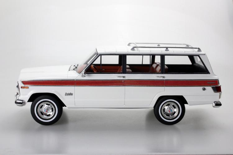 ギャラリービューアに画像をロードする, Jeep Grand Wagoneer ホワイト /LS COLLECTIBLES 1/18 レジンミニカー