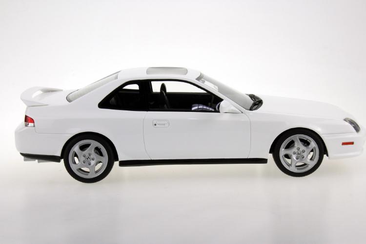 ギャラリービューアに画像をロードする, Hondaプレリュード 1997-2001 ホワイト /LS COLLECTIBLES 1/18 レジンミニカー