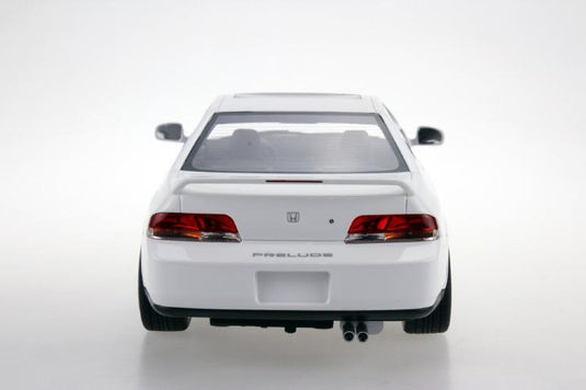 Hondaプレリュード 1997-2001 ホワイト /LS COLLECTIBLES 1/18 レジンミニカー