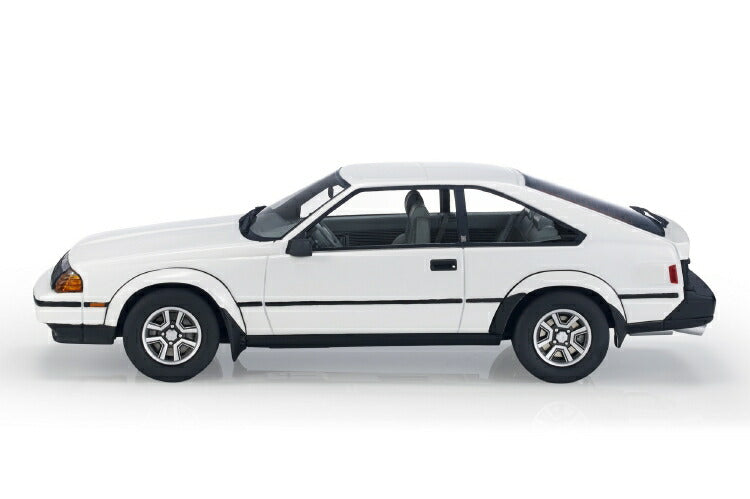 ギャラリービューアに画像をロードする, Celicaセリカ GTS Liftback 1984-1985 Super White /Ls Collectibles 1/18 ミニカー
