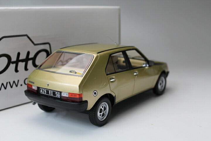 ギャラリービューアに画像をロードする, Renaultルノー 14 TS 1983 /OTTO MOBILE オット 1/18 レジン ミニカー