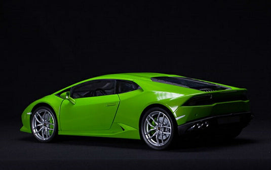 Lamborghini Huracanランボルギーニウラカン LP 610-4  Verde Mantis メタリックグリーン1/8 pocherポケール 組み立てキット ミニカー