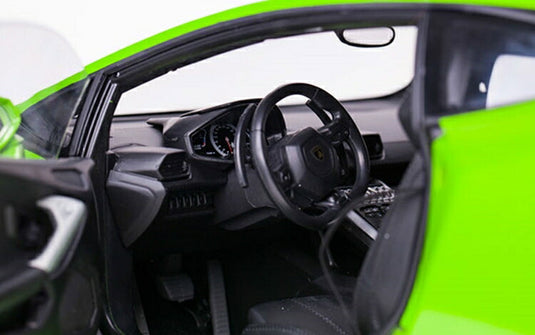 Lamborghini Huracanランボルギーニウラカン LP 610-4  Verde Mantis メタリックグリーン1/8 pocherポケール 組み立てキット ミニカー