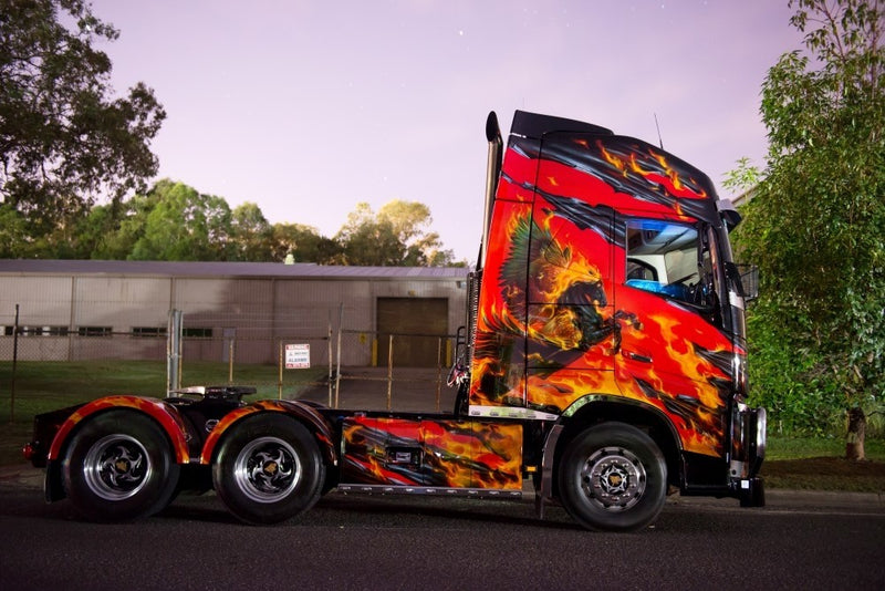 ギャラリービューアに画像をロードする, 【予約】4-6月以降発売予定KS Transport - Black version Volvo FH04 Globetrotter XL 6x4トラクタ 建設機械模型 工事車両 TEKNO 1/50 ミニチュア