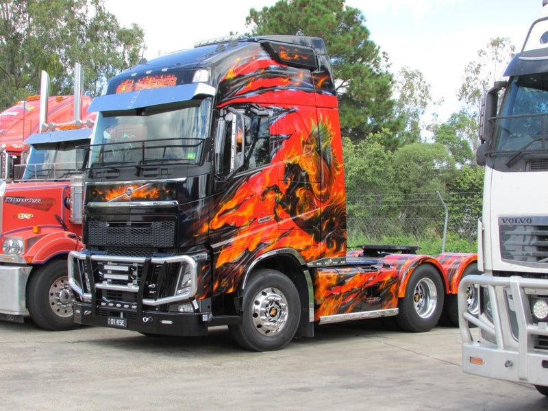 ギャラリービューアに画像をロードする, 【予約】4-6月以降発売予定KS Transport - Black version Volvo FH04 Globetrotter XL 6x4トラクタ 建設機械模型 工事車両 TEKNO 1/50 ミニチュア