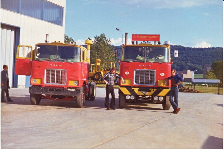 ギャラリービューアに画像をロードする, 【予約】8-10月以降発売予定Habermacher Polar Express Mack F700 6x4 with 2軸 wide spread classic rib trailerトラック/建設機械模型 工事車両 Tekno 1/50 ミニチュア