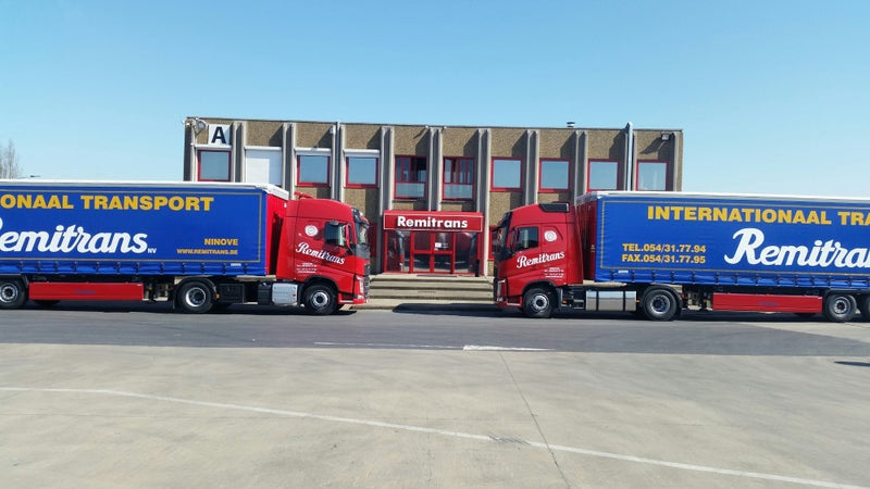 ギャラリービューアに画像をロードする, 【予約】2018年1-3月以降発売予定Remitrans Volvo FH04 Globetrotter with curtainside semiトレーラートラック 建設機械模型 工事車両 TEKNO 1/50 ミニチュア