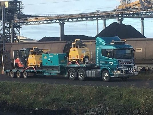 【予約】4-6月以降発売予定Waterson Scaniaスカニア R-serie 6x4 with 3-axle semi Goldhoferトラック 建設機械模型 工事車両 TEKNO 1/50 ミニチュア