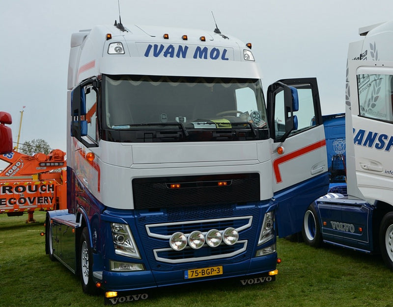 ギャラリービューアに画像をロードする, 【予約】4-6月以降発売予定Ivan Mol Transport Volvo FH4 Globetrotter XL 4x2トラクタ 建設機械模型 工事車両 TEKNO 1/50 ミニチュア
