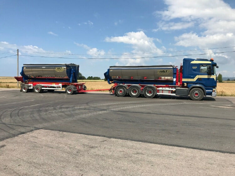 ギャラリービューアに画像をロードする, 【予約】8-10月以降発売予定Nilssons, Hasse Scania R-Streamline asphalt tipper combiトラック/建設機械模型 工事車両 Tekno 1/50 ミニチュア