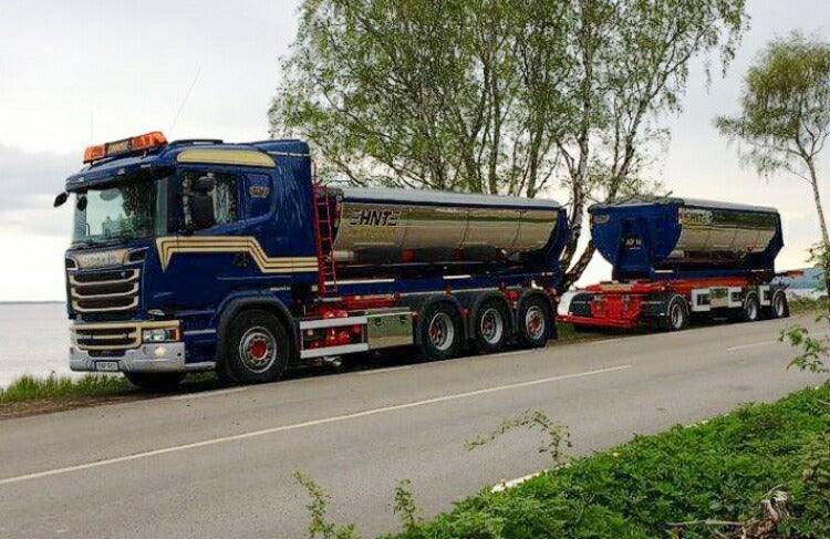 ギャラリービューアに画像をロードする, 【予約】8-10月以降発売予定Nilssons, Hasse Scania R-Streamline asphalt tipper combiトラック/建設機械模型 工事車両 Tekno 1/50 ミニチュア