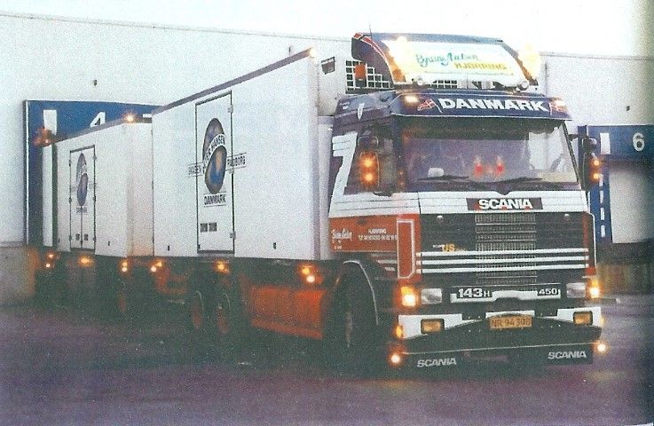 ギャラリービューアに画像をロードする, 【予約】10-12月以降発売予定Nielsen, Bjarne Scaniaスカニア 2-serie motorwagen met 2-assige aanhangerトラック 建設機械模型 工事車両TEKNO 1/50 ミニチュア