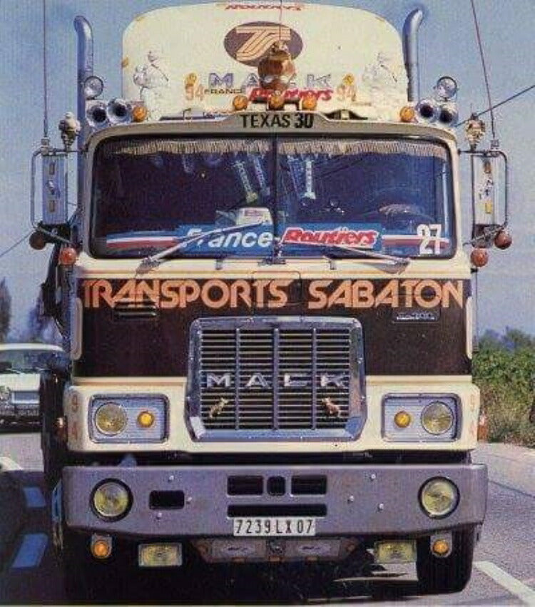 ギャラリービューアに画像をロードする, 【予約】10-12月以降発売予定Sabaton Mack F700 with classic tanktrailerトラック/建設機械模型 工事車両 Tekno 1/50 ミニチュア