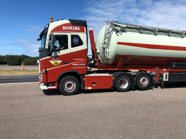 ギャラリービューアに画像をロードする, 【予約】2019年8-10月以降発売予定Rasmussen Volvo FH04 Globetrotter with silotrailer トラック /建設機械模型 工事車両 TEKNO 1/50 ミニチュア