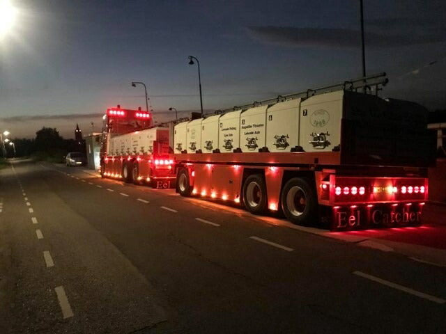 ギャラリービューアに画像をロードする, 【予約】10-12月以降発売予定Scania 4-serie Topline en aanhanger met palingopbouw トラック トレーラー TEKNO 1/50 建設機械 模型ミニカー はたらく車重機