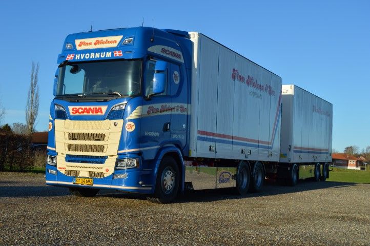 ギャラリービューアに画像をロードする, 【予約】10-12月以降発売予定Nielsen, Finn & Son Scaniaスカニア S Highline motorwagen met 3-assige aanhangerトレーラー 建設機械模型 工事車両TEKNO 1/50 ミニチュア