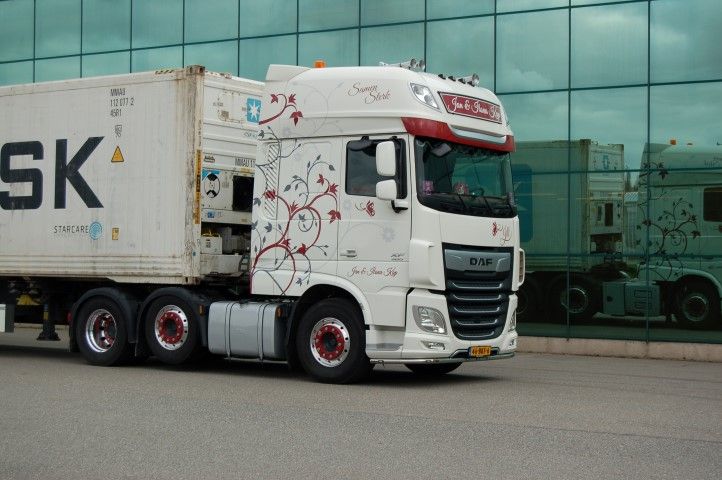 ギャラリービューアに画像をロードする, 【予約】10-12月以降発売予定Kap Transport DAF Euro 6 Super Space Cab met Flexitrailer en 40フィートコンテナトレーラー 建設機械模型 工事車両TEKNO 1/50 ミニチュア