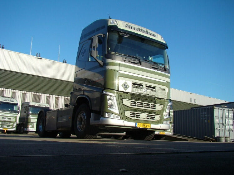 ギャラリービューアに画像をロードする, 【予約】2020年4-6月以降発売予定Volvo FH04 Globetrotter met verchroomde swap tankcontainer トラック /建設機械模型 工事車両 Tekno 1/50 ミニチュア