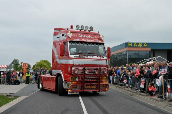 ギャラリービューアに画像をロードする, 【予約】2021年2月以降発売予定Weeda Volvo FH01 Globetrotter XL met 3-assige schuifzeil oplegger トラック/TEKNO 1/50 建設機械 模型ミニカー はたらく車 重機